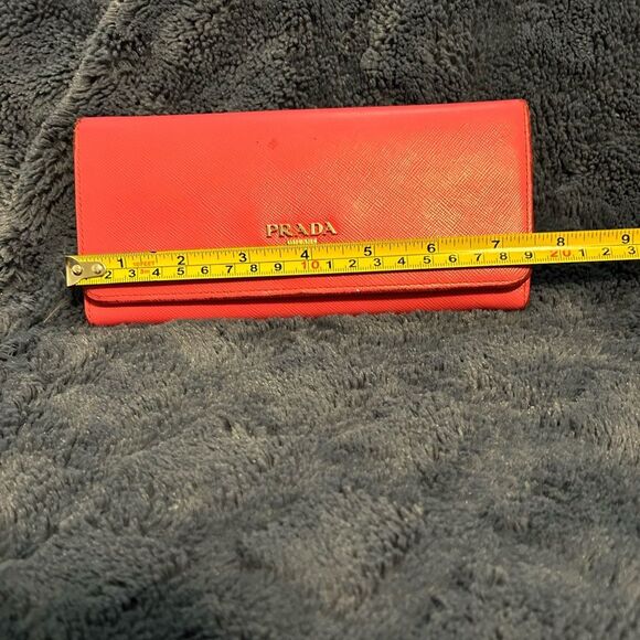 PRADA Large Saffiano Leather pink Wallet - Picture 8 of 15